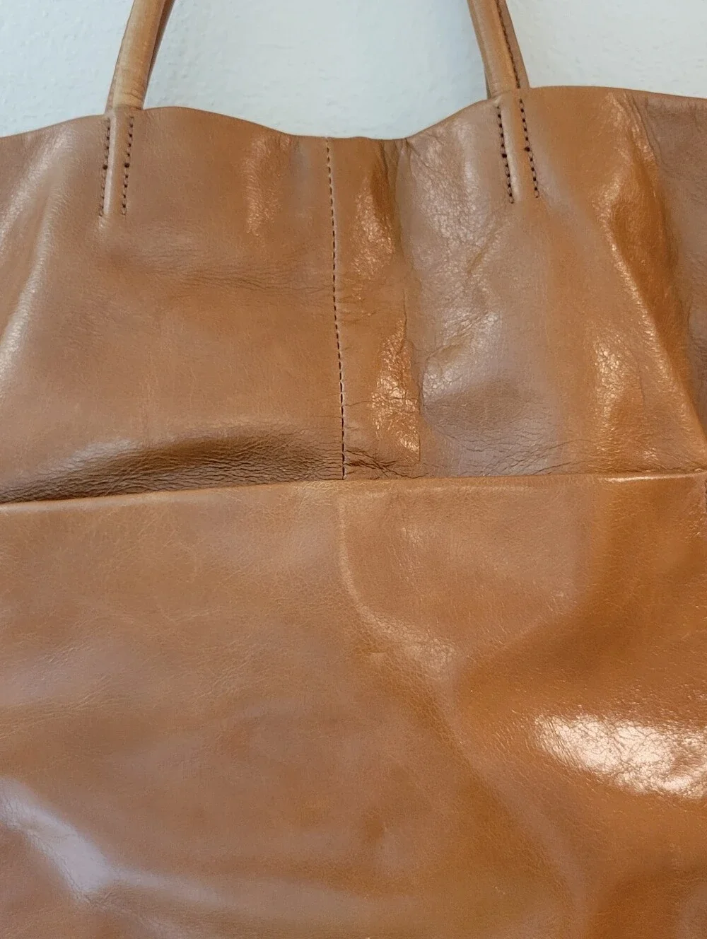 Hobo Classic Brown Leather Tote Bag With Roomy Interior.